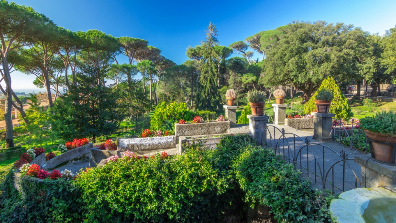 Albano Laziale, pulizia straordinaria a Villa Doria-Pamphili